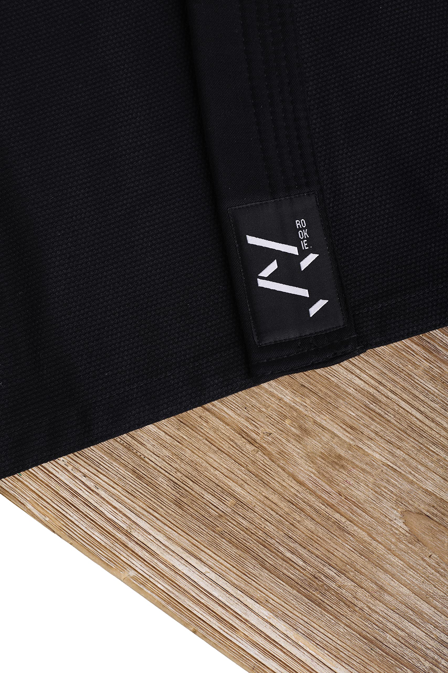 Ippon Gear Rookie BJJ Anzug schwarz mit Gürtel